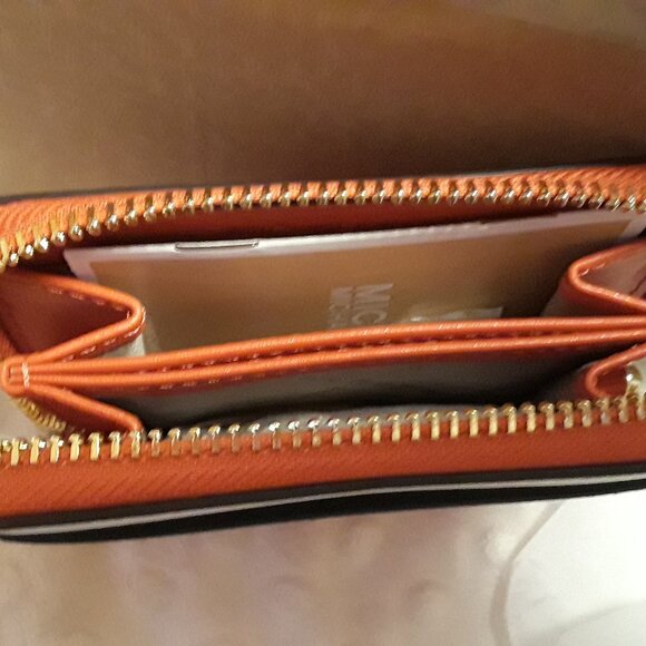 Michael Kors Jet Set Travel Medium Color-Red Calay Wallet - Picture 3 of 3